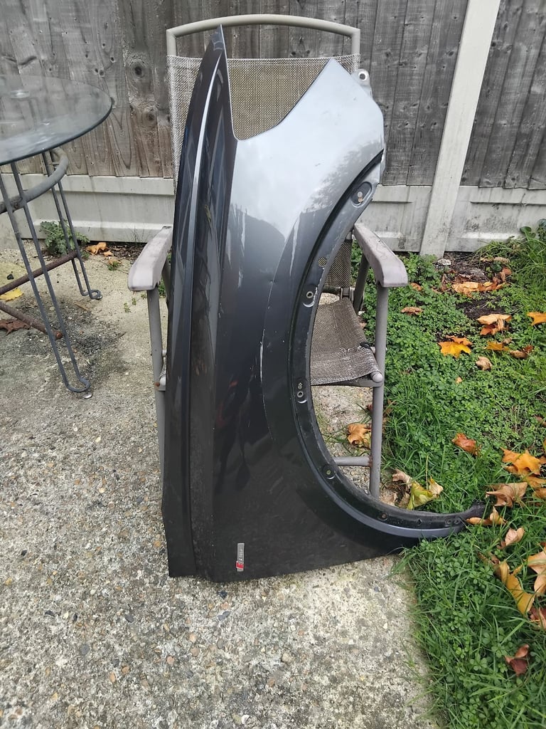 image for 2019 Audi Q3 S Line o/s front wing 