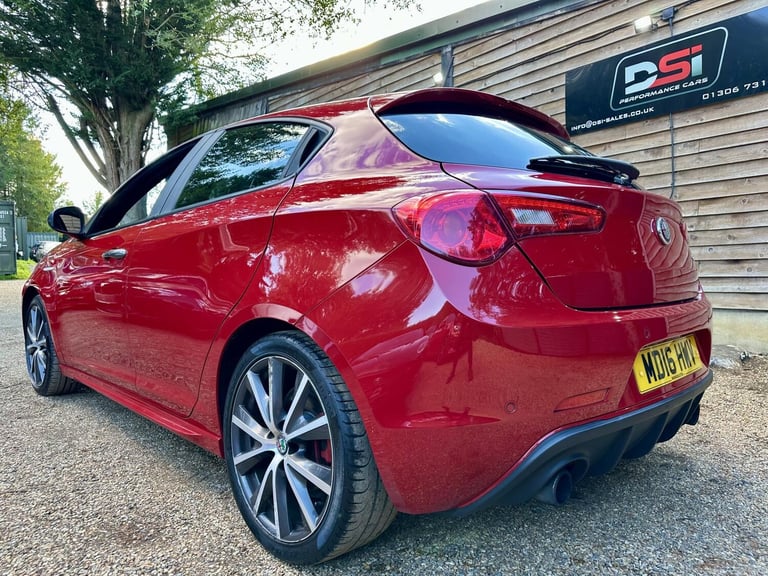 2016 Alfa Romeo Giulietta 1750 TBi Veloce Hatchback 5dr Petrol TCT Euro 6 (240 bhp) HATCHBACK Pet...