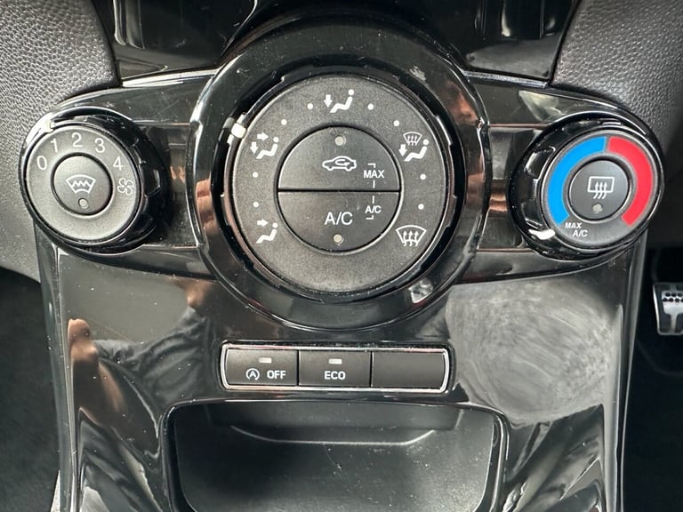 2015 Ford Fiesta 1.0T EcoBoost Zetec S Hatchback 3dr Petrol Manual Euro 6 (s/s) (125 ps) Hatchbac...