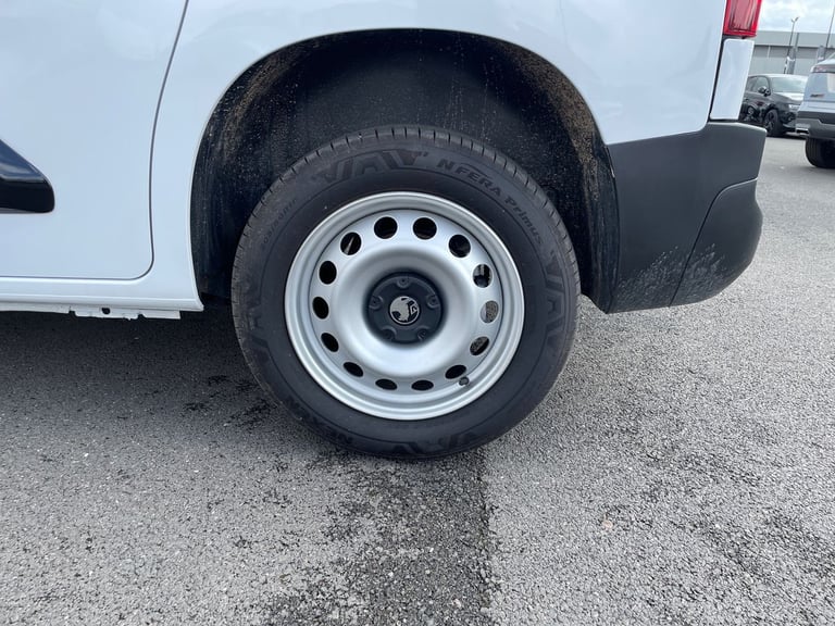  Vauxhall Combo 1.5 Turbo D 2300 Prime Panel Van 5dr Diesel Manual Swb Euro 6