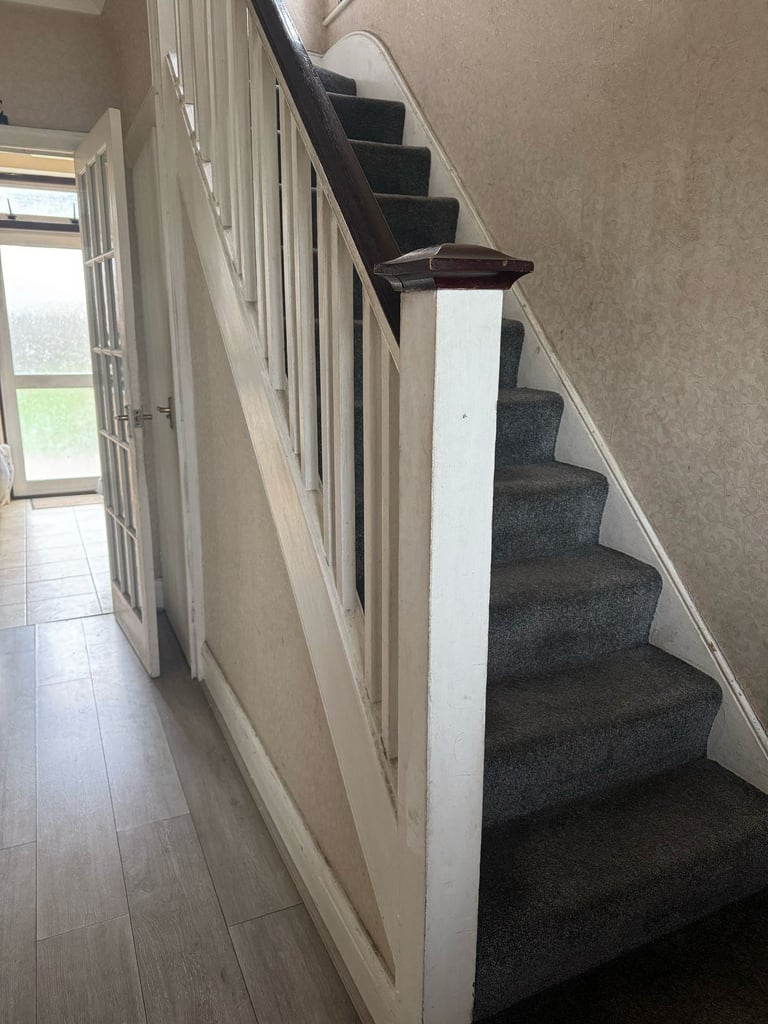 3/4 Bedroom Semidetached House partly furnished with garden and garage in Kenton