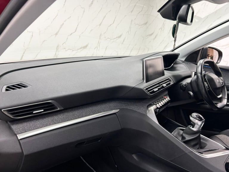 2017 Peugeot 3008 1.2 PureTech Allure SUV 5dr Petrol Manual Euro 6 (s/s) (130 ps) F/S/H!! 1 F HAT...