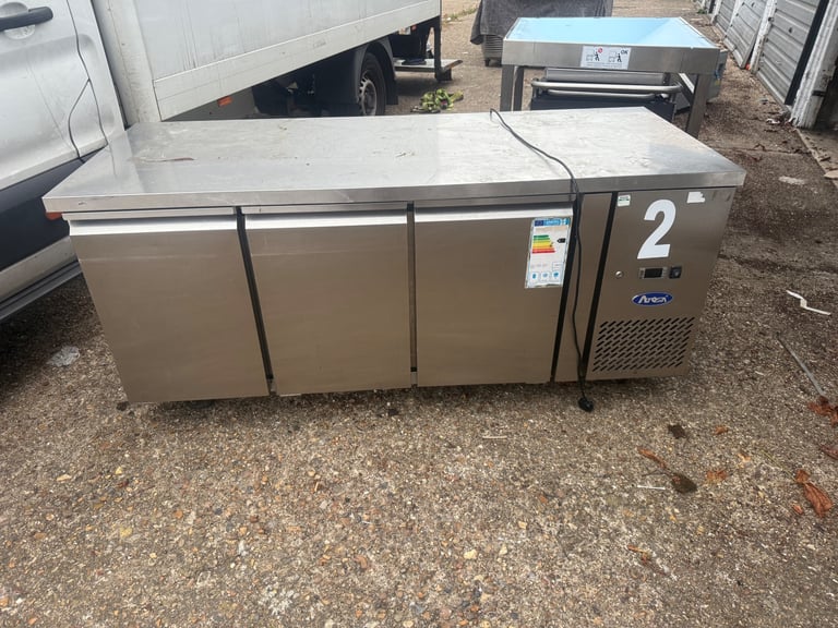 image for Commercial undercounter fridge 3 doors cafe restaurant 