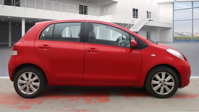 2009 Toyota Yaris 1.33 VVT-i TR 5dr [6 speed] - £35 road tax HATCHBACK Petrol Manual