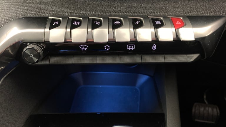 2020 Peugeot 3008 1.2 PureTech GPF Allure SUV 5dr Petrol EAT Euro 6 (s/s) (130 ps) SUV Petrol Aut...