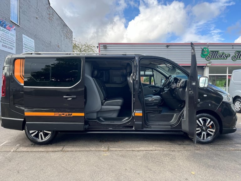 Renault Trafic LL29 ENERGY dCi 145 Sport Nav 5 Seat Crew Van DIESEL 2016/66