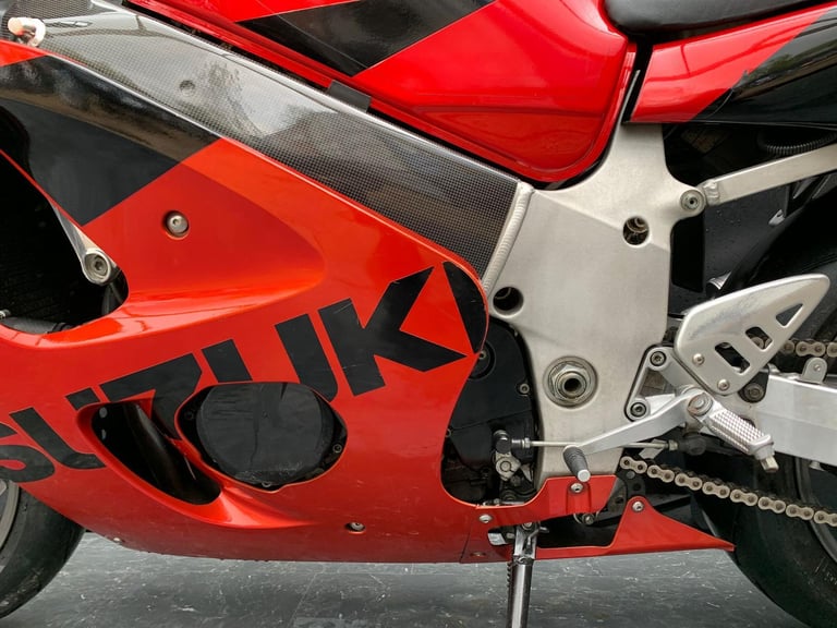 SUZUKI GXSR 600 S-RAD 1999 LOW MILEAGE LOVELY CONDITION