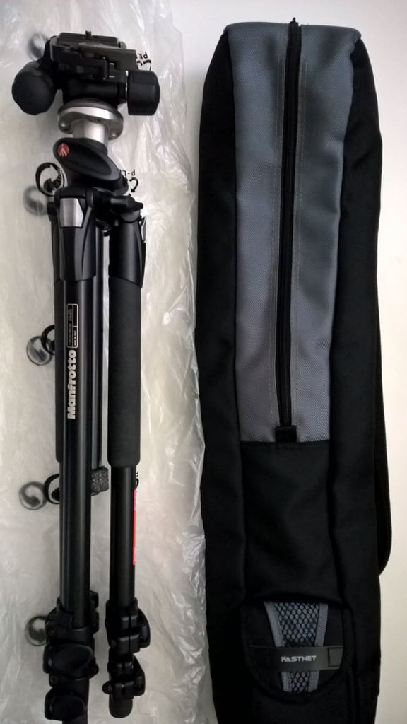 New Manfrotto 190XPROB Tripod with Horizontal Column + 460MG Head + Bag.