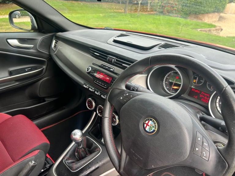 2013 Alfa Romeo Giulietta 1.4 TB MultiAir Collezione 5dr HATCHBACK Petrol Manual
