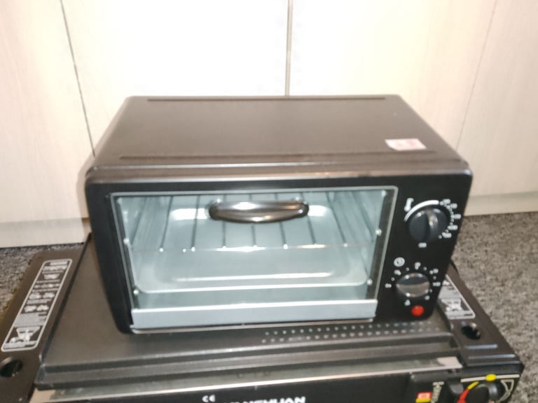 image for Brand New small electric mini oven and grill 