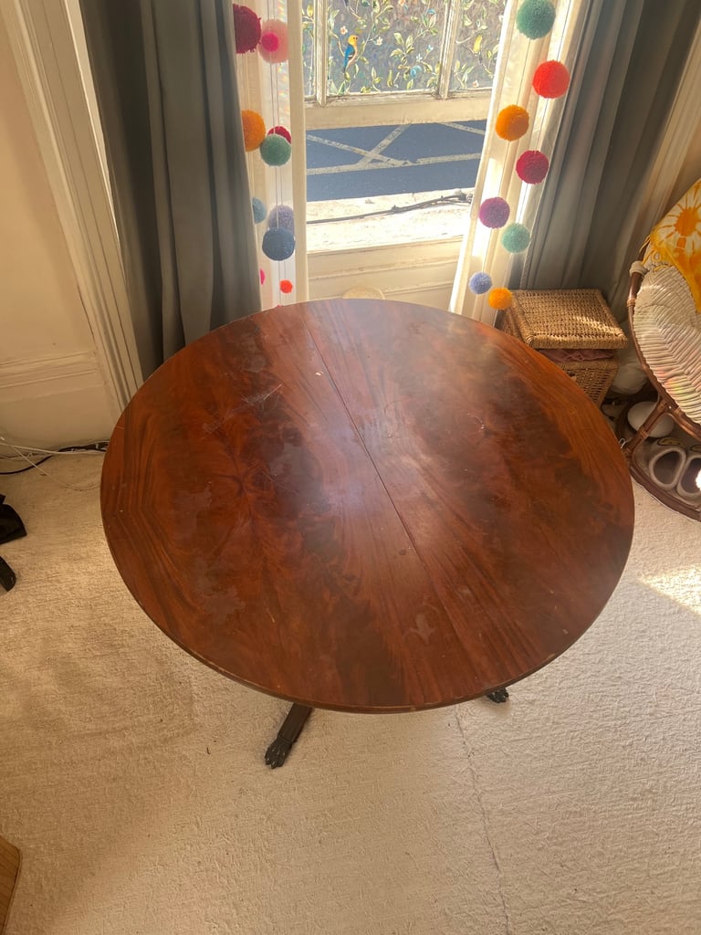 image for Extendable mahogany round table