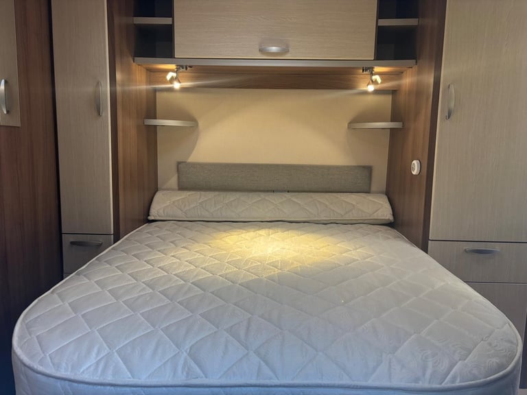 2019 VENUS 570-4, LIGHT WEIGHT FIXED BED, ONE OWNER, MOVER, ............NOW SOLD