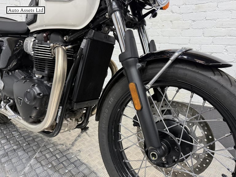 2024 Triumph BONNEVILLE Bonneville T100 (21MY) Roadster/Retro PETROL Manual
