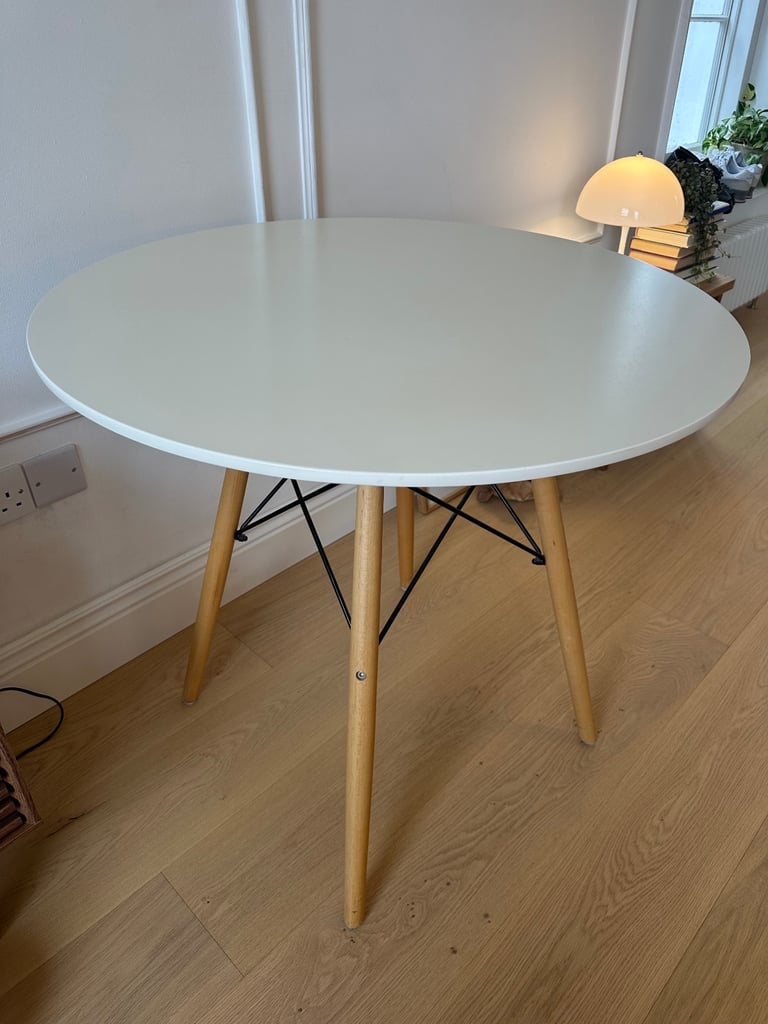 image for Round dining table