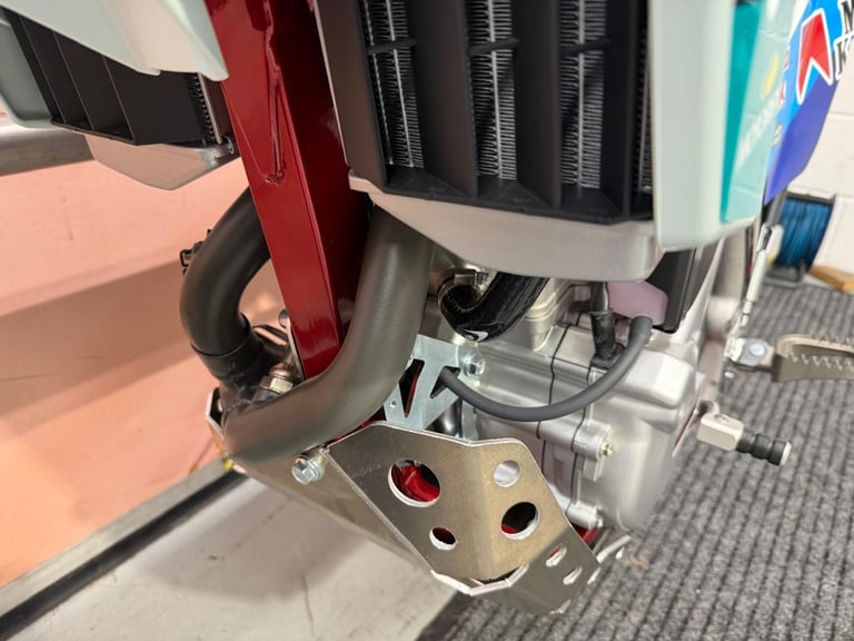 AJP PR7 (650cc) 2025 NEW