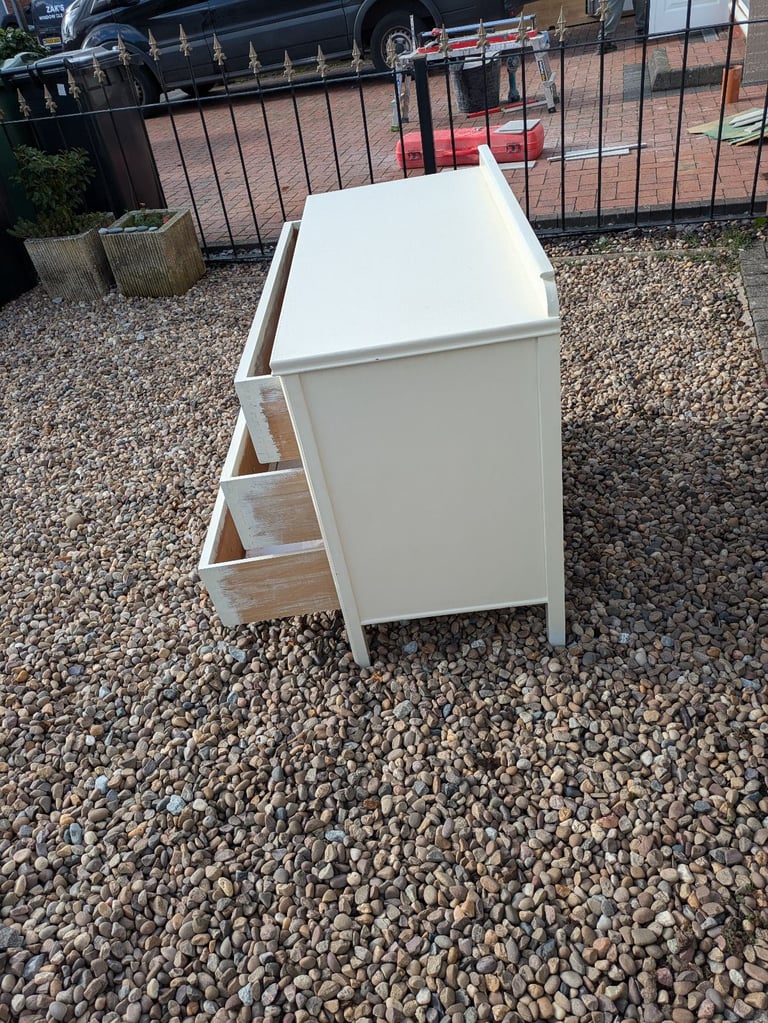 White Painted Solid Chest of Drawers. Delivery Available.