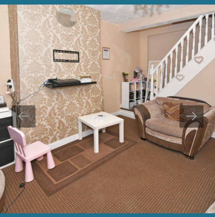 2 bedroom house to rent - available 25th November