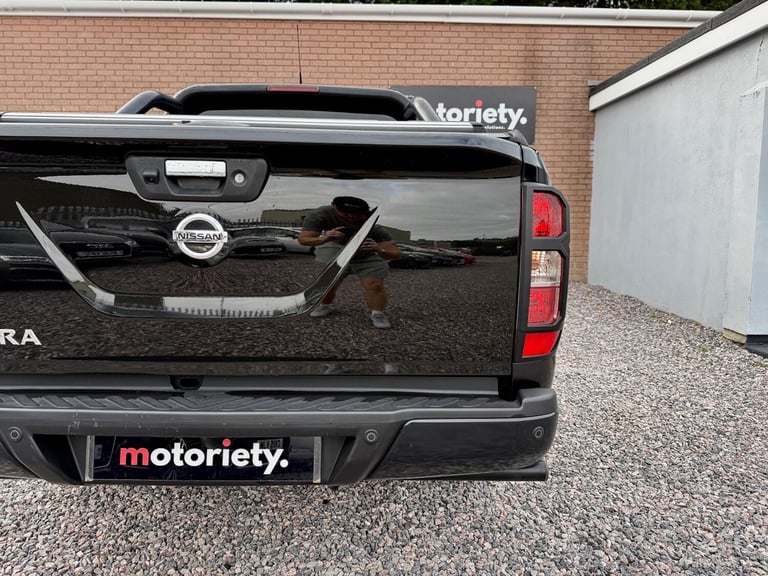 2020 Nissan Navara 2.3 dCi N-Guard Auto 4WD Euro 6 4dr PICK UP Diesel Automatic