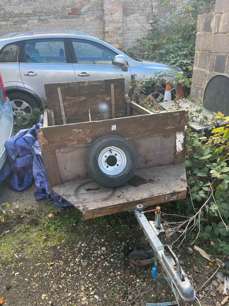 FREE BOX TRAILER 5ft by 4ft 