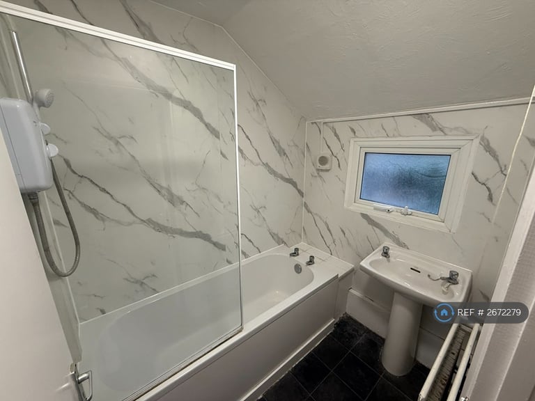 3 bedroom house in Strover Street, Gillingham, ME7 (3 bed) (#2672279)