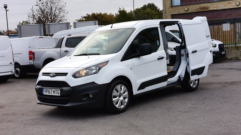2017 Ford Transit Connect 220 L1 SWB EURO 6,AIR CONDITIONING,FRONT+REAR PARKING SENSORS,PARK ASSI...
