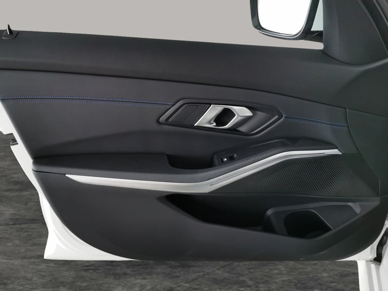 2024 BMW 3 Series 2.0 330e 12kWh M Sport Touring 5dr Petrol Plug-in Hybrid Auto Euro 6 (s/s)  Est...