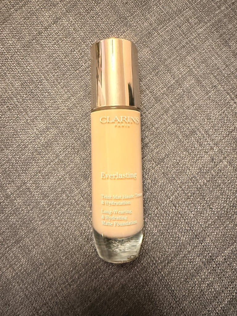 image for CLARINS Long Wearing & Hydrating Matte Foundation