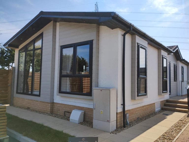 Oakgrove Claredon in Cambridgeshire  - Lodge / Caravan 