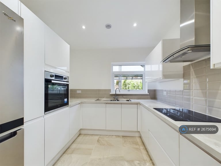 5 bedroom house in Rawden Place, Cardiff, CF11 (5 bed) (#2675694)