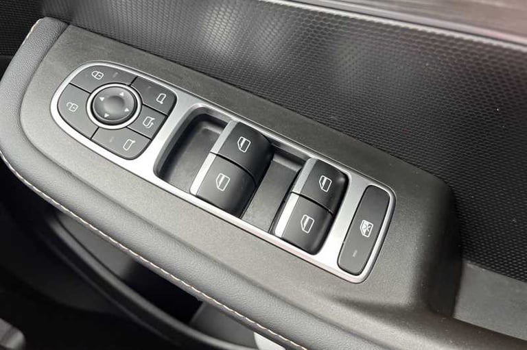2025 Omoda OMODA 5 1.6 TGDI COMFORT 5DR 7DCT 4x4 Petrol Automatic