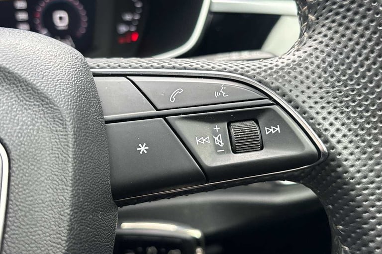 2020 Audi Q3 35 TDI Quattro S Line 5dr ESTATE DIESEL Manual