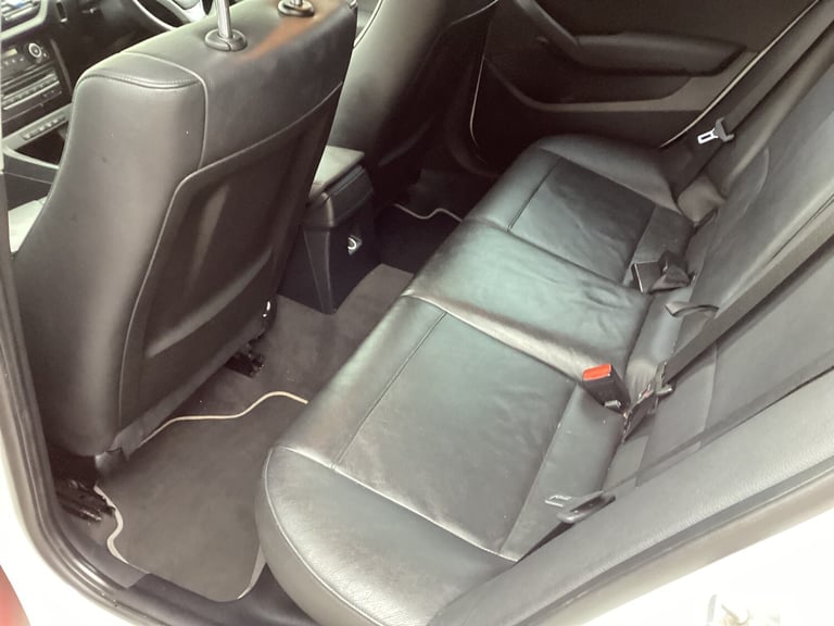 2013 BMW X1 xDrive 18d xLine 5dr ESTATE Diesel Manual