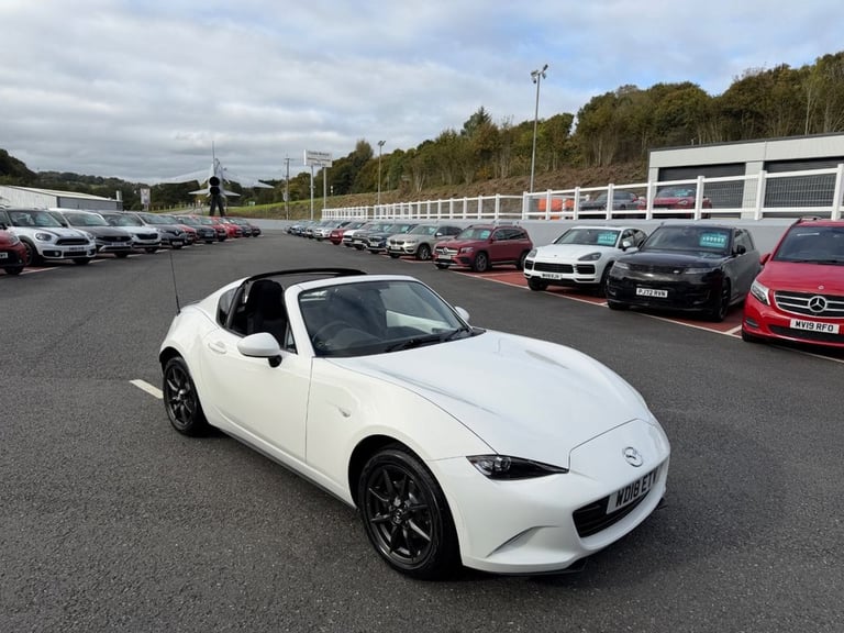 2018 MAZDA MX-5 RF 1.5 SKYACTIV-G SE-L NAV Convertible Manual with 28,000 miles