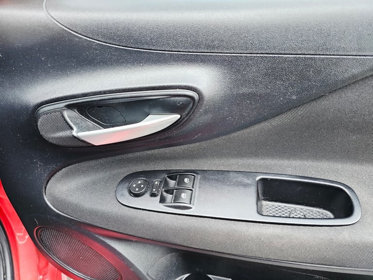 2017 Fiat Punto 1.2 Easy+ 5dr HATCHBACK Petrol Manual