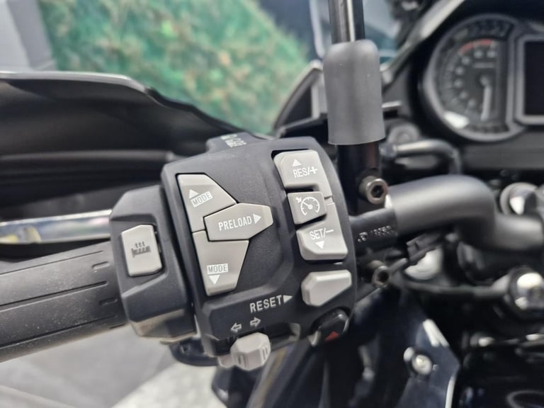 Kawasaki Versys 1000 SE Grand Tourer