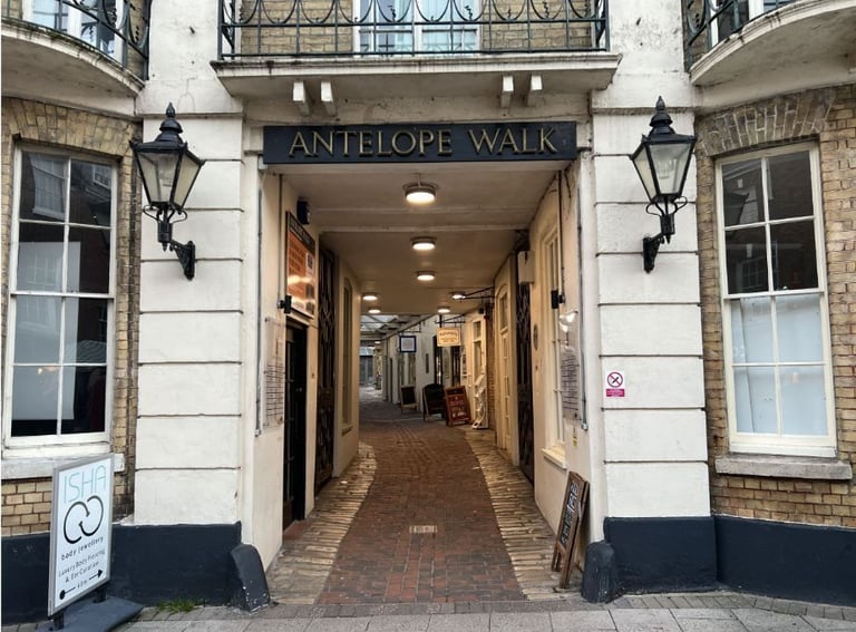 image for Retail shop for rent - £225PW+ VAT -Dorchester - Direct from landlord - No extra fees 