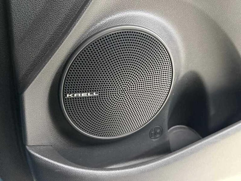 2020 Hyundai KONA 64kWh Premium SUV 5dr Electric Auto (7kW Charger) (204 ps) HATCHBACK Electric A...