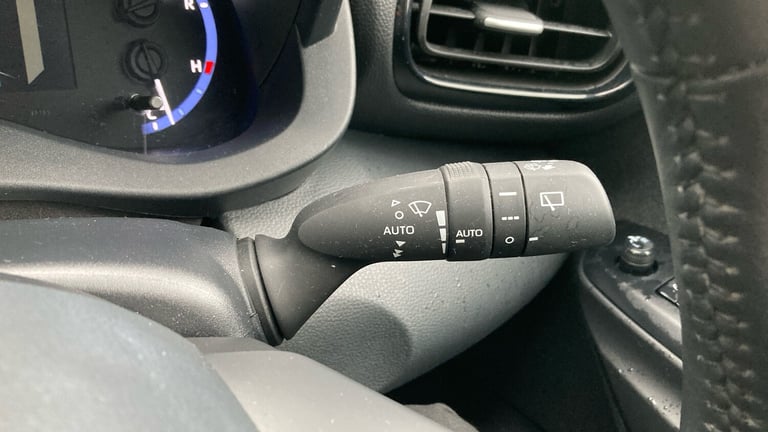 2022 Toyota Yaris Cross 1.5 Hybrid Design 5dr CVT Hybrid Estate Estate Hybrid Automatic
