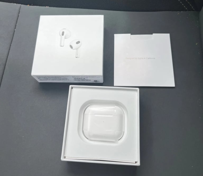 Apple AirPods gen 3