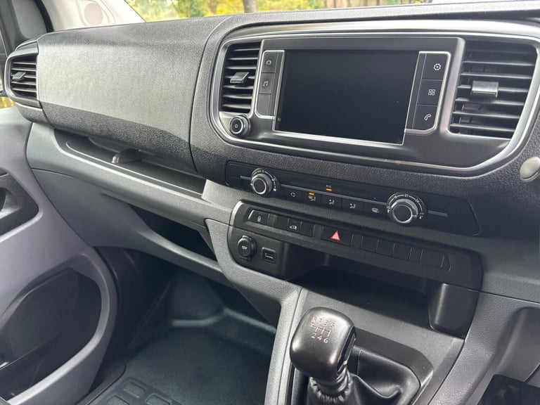 2020 Vauxhall Vivaro 1.5 Turbo D 2900 Dynamic L2 H1 Euro 6 (s/s) 6dr PANEL VAN Diesel Manual