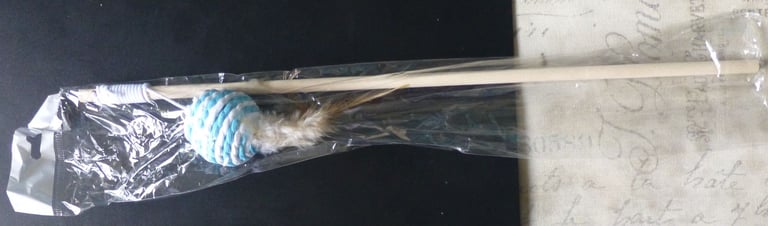 Light blue & white ball cat/kitten toy on a stick