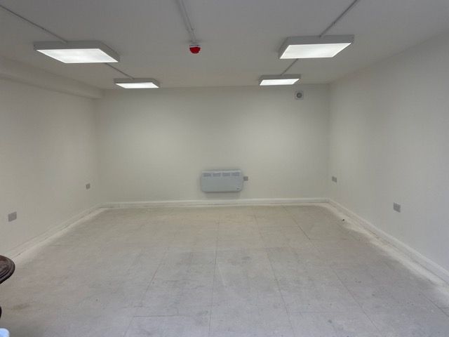 Offices studios to rent in  Farnborough