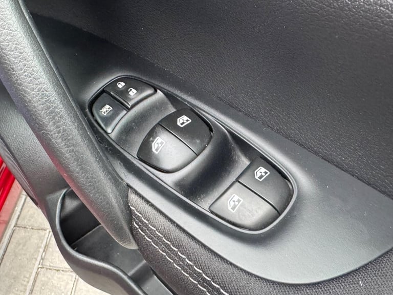 2017 Nissan Qashqai 1.5 dCi N-Connecta Euro 6 (s/s) 5dr HATCHBACK Diesel Manual