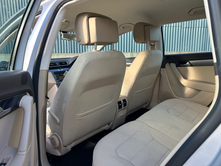 2011 Volkswagen Passat 2.0 TDI Bluemotion Tech SE 5dr DSG ESTATE Diesel Automatic