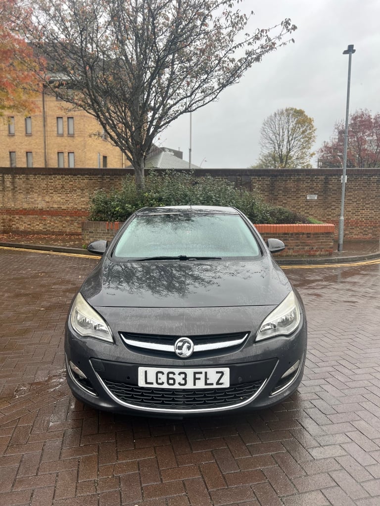 Vauxhall, ASTRA, Hatchback, 2013, Semi-Auto, 1598 (cc), 5 doors