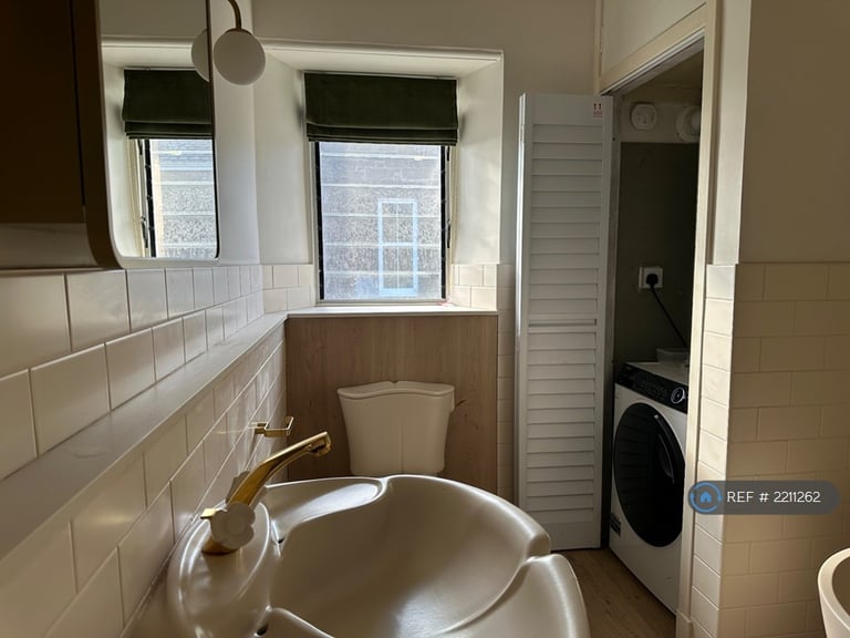 3 bedroom flat in Panmure Terrace, Dundee, DD3 (3 bed) (#2211262)