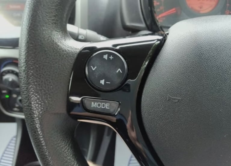 Peugeot, 108, Hatchback, 2016, Manual, 998 (cc), 3 doors
