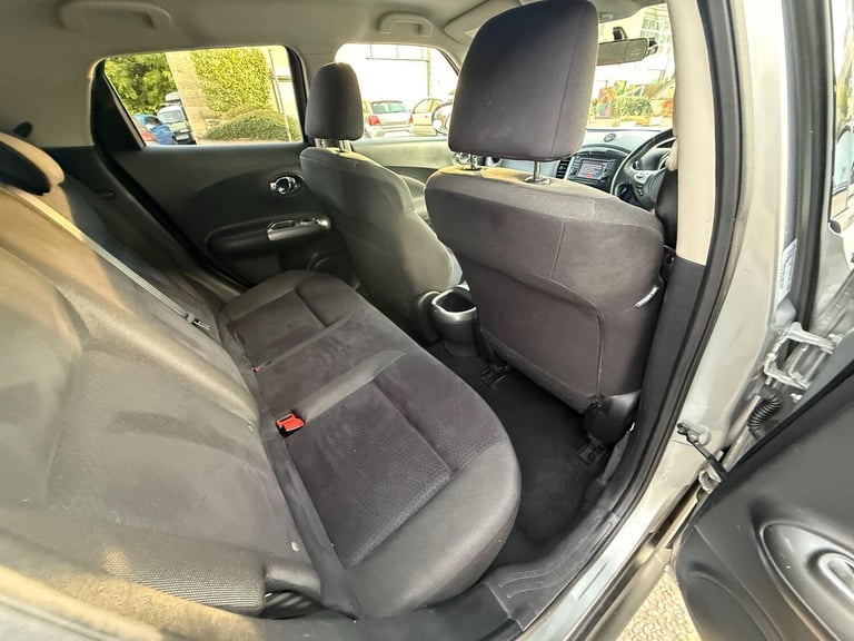 2012 Nissan Juke 1.6 Acenta 5dr [Premium Pack] HATCHBACK PETROL Manual