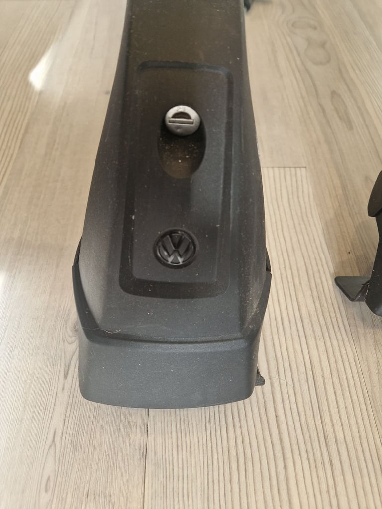 VW Golf 4T roof racks (2012 onwards)