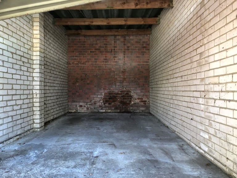 Secure ***GARAGE IN UPPER NORWOOD/CRYSTAL PALACE*** 24/7 Access SE19 3PZ (6012)